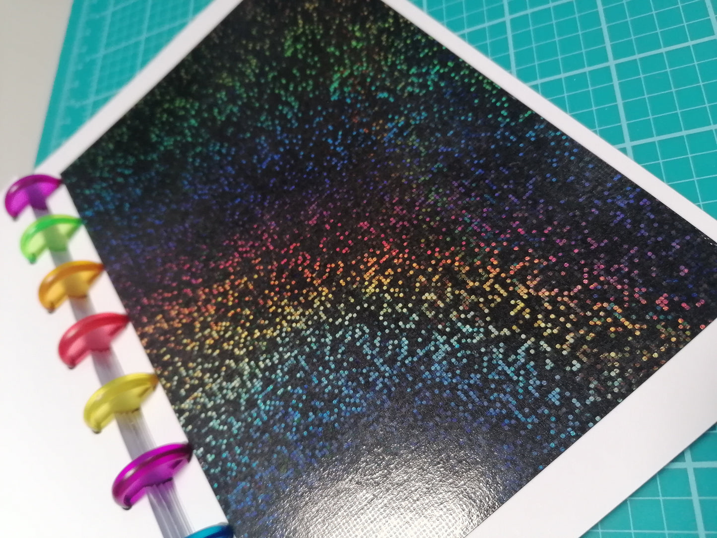 Laminante Holográfico Pixeles 32cms ancho (2.4 Micras)