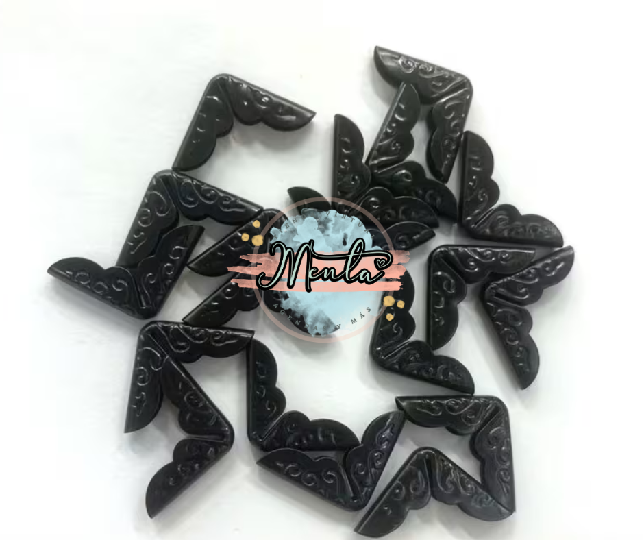 Smooth metallic corner piece 10-unit package