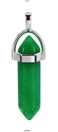 Piedra en forma de bala Cuarzo. Incluye collar negro.