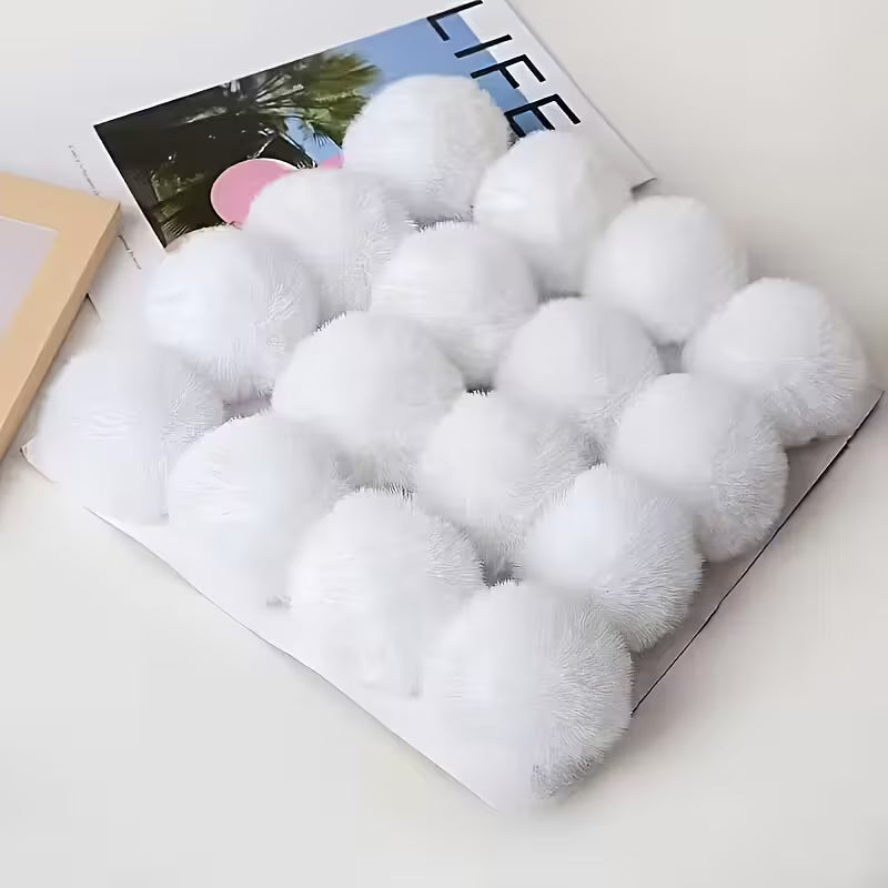 Pompones Peluditos 8cms