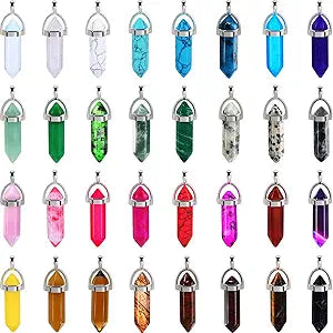 Piedra en forma de bala Cuarzo. Incluye collar negro.