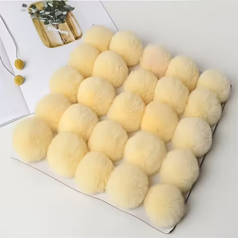 Pompones Peluditos 8cms