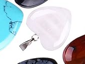 Piedra en forma de corazón Cuarzo. Incluye collar negro.