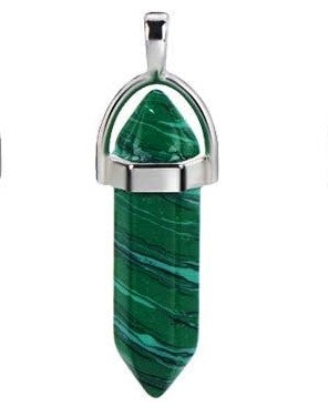 Piedra en forma de bala Cuarzo. Incluye collar negro.